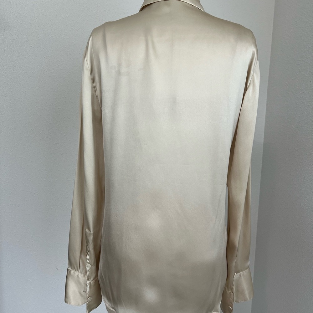 Elegant Cream Satin Blouse - Picture 4 of 10